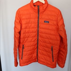 Patagonia puff jacket